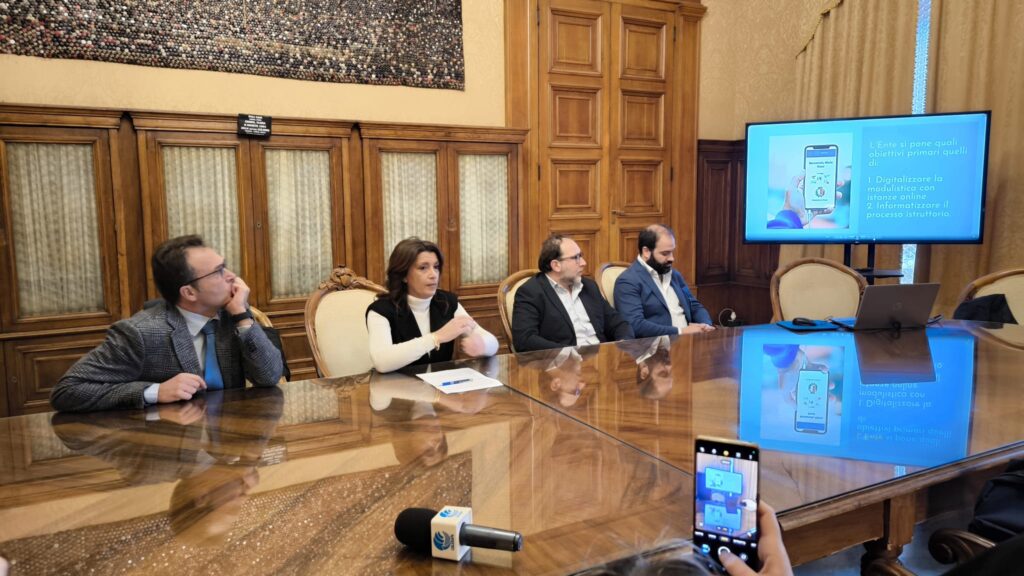 QUESTA MATTINA A PALAZZO DI CITTÀ LA PRESENTAZIONE DELLA NUOVA PIATTAFORMA DEL SETTORE ATTIVITÀ PRODUTTIVE attivita,piattaforma