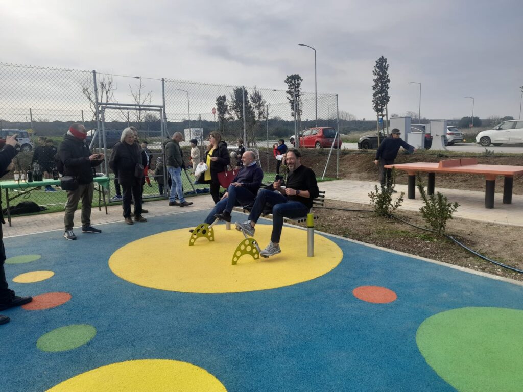 INAUGURATA QUESTA MATTINA CON UNA FESTA DI QUARTIERE mattina,festa