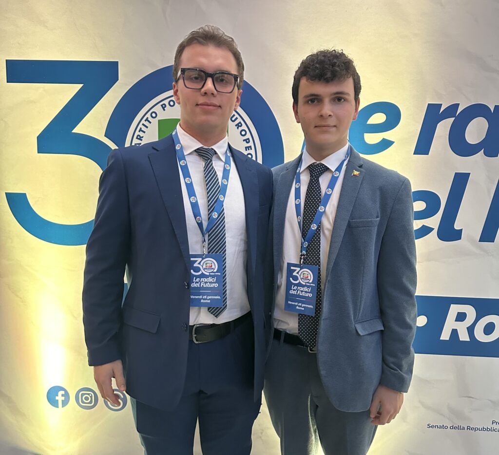 Forza Italia Giovani Pisticci a Roma per celebrare i 30 anni del Partito. forza italia