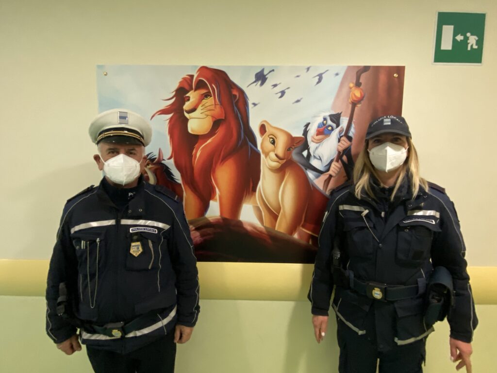 Si chiama "COLORIAMO LA PEDIATRIA”, si legge come "un gesto d’amore che genera amore” - coloriamo il mondo,pediatria,amore