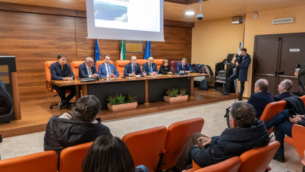 Acqua, Bardi: verso la riduzione dei costi energetici e delle bollette acqua,bardi,bollette