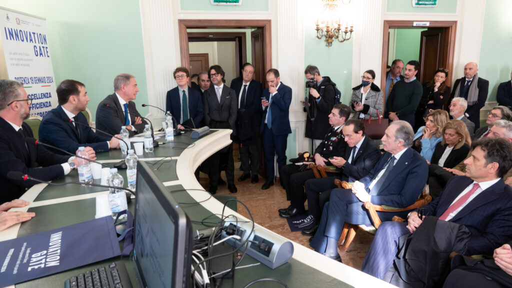 Bardi: “Oltre 500 mln per accompagnare la Basilicata verso la transizione industriale” bardi,basilicata