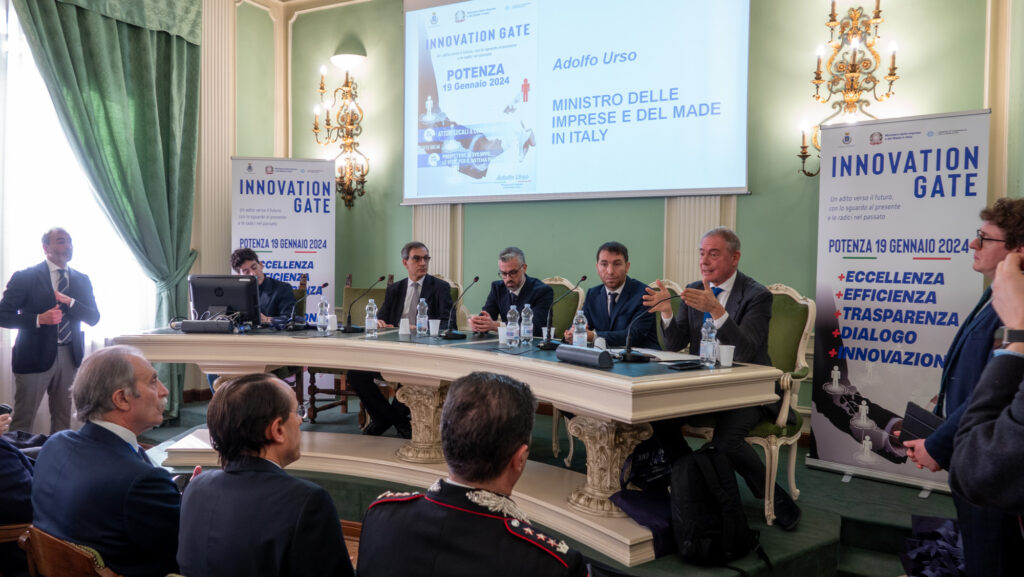 Bardi: “Oltre 500 mln per accompagnare la Basilicata verso la transizione industriale” bardi,basilicata