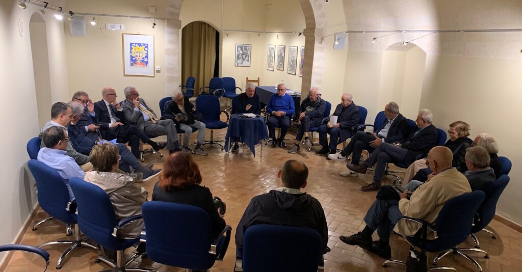 Incontro con il Commissario Asm Maurizio Friolo nella sede del Circolo La Scaletta circolo la scaletta,maurizio friolo,incontro