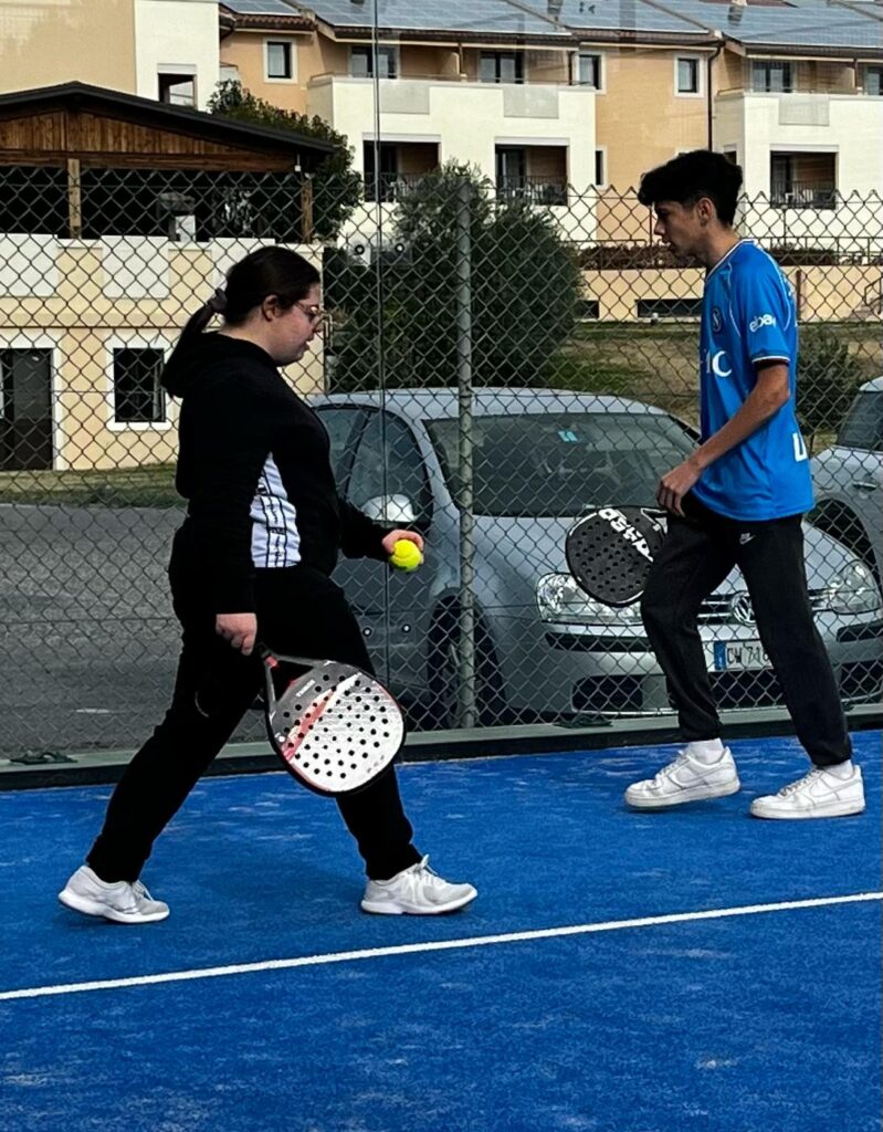 RIAPRE LA PALESTRA DOPO I LAVORI DI RISTRUTTURAZIONE - PER L'OCCASIONE PREMIATI GLI STUDENTI VINCITORI DEL TORNEO DI PADEL palestra,torneo