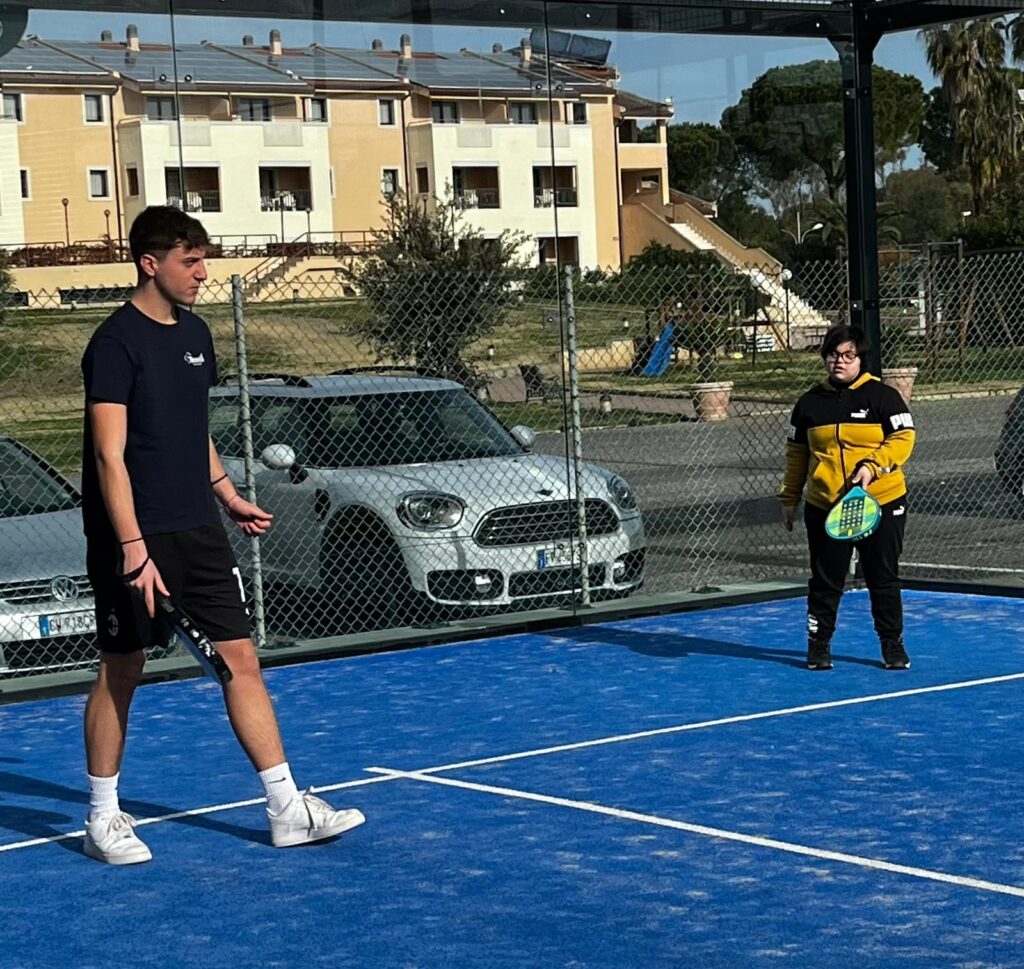 RIAPRE LA PALESTRA DOPO I LAVORI DI RISTRUTTURAZIONE - PER L'OCCASIONE PREMIATI GLI STUDENTI VINCITORI DEL TORNEO DI PADEL palestra,torneo