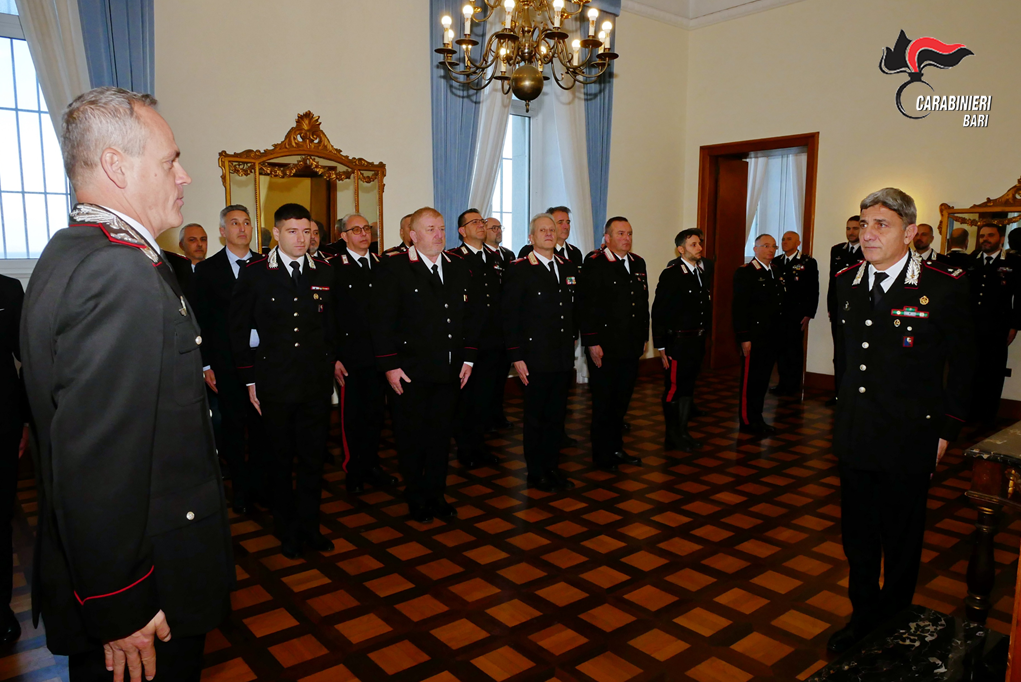 CERIMONIA DI CONSEGNA ENCOMI PERSONALI E DI REPARTO DELLA LEGIONE CARABINIERI “PUGLIA” carabinieri,cerimonia