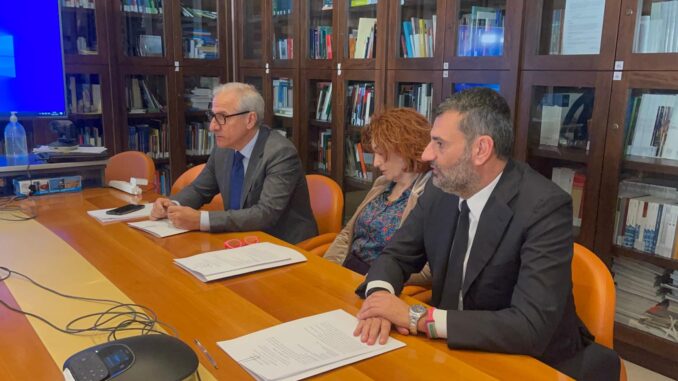 15-02-24-siglati-gli-accordi-di-valorizzazione-del-Teatro-Margherita-e-dellex-Mercato-del-pesce-tra-Comune-di-Bari-Agenzia-del-Demanio-e-Ministero-della-Cultura-1