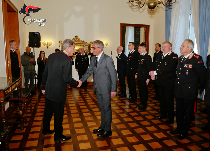 CERIMONIA DI CONSEGNA ENCOMI PERSONALI E DI REPARTO DELLA LEGIONE CARABINIERI “PUGLIA” carabinieri,cerimonia