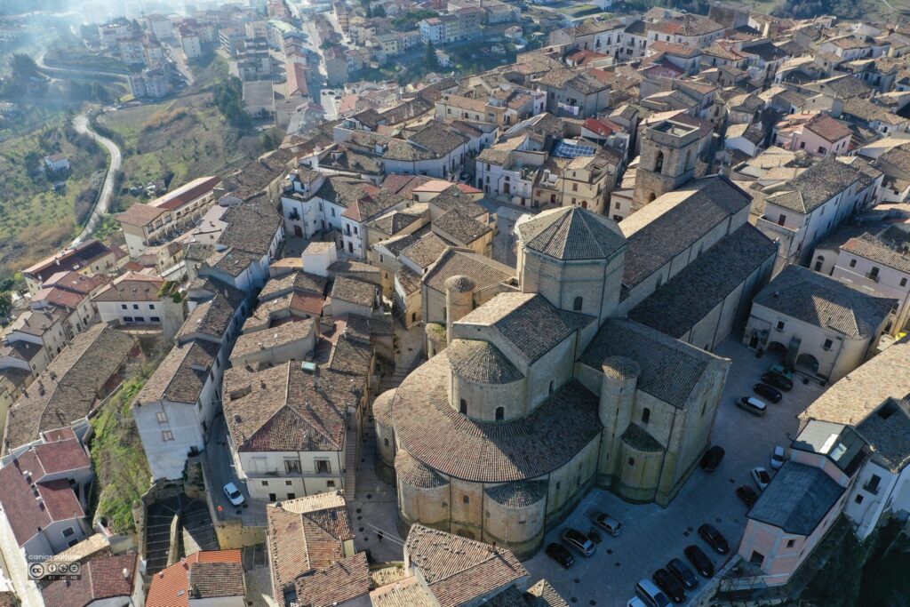 Stufi di Dracula! Quanto le fakenews e il clickbait influenzano il racconto di una comunità e del suo Patrimonio dracula,comunita