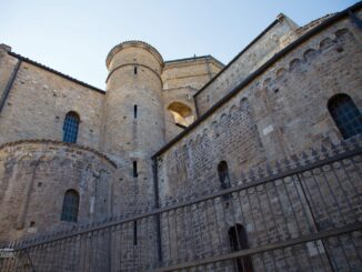 Stufi di Dracula! Quanto le fakenews e il clickbait influenzano il racconto di una comunità e del suo Patrimonio