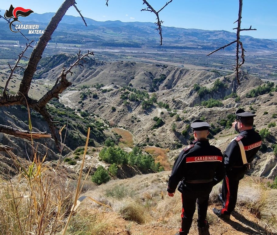 Salvataggio minori da parte dei Carabinieri carabinieri,saklvataggio