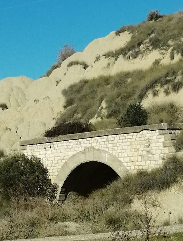 EX STAZIONE POZZITELLO. RUDERE SEMPRE IN PIEDI, PERICOLOSO PER PUBBLICA INCOLUMITA' E OFFENSIVO PER IL DECORO rudere,pozzitello