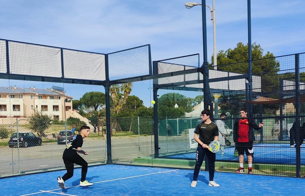 RIAPRE LA PALESTRA DOPO I LAVORI DI RISTRUTTURAZIONE - PER L'OCCASIONE PREMIATI GLI STUDENTI VINCITORI DEL TORNEO DI PADEL palestra,torneo