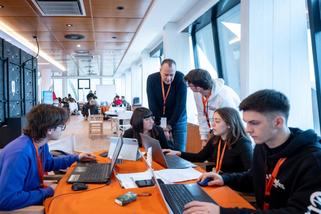 IDEE PER UN FUTURO SEMPRE PIU’ SOSTENIBILE. CONCLUSA LA TERZA EDIZIONE DI HACK YOUR TALENT CON OLTRE 100 GIOVANI CHE HANNO IMMAGINATO PROGETTI INNOVATIVI futuro,talent,giovani,progetti