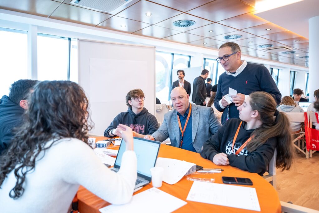 IDEE PER UN FUTURO SEMPRE PIU’ SOSTENIBILE. CONCLUSA LA TERZA EDIZIONE DI HACK YOUR TALENT CON OLTRE 100 GIOVANI CHE HANNO IMMAGINATO PROGETTI INNOVATIVI futuro,talent,giovani,progetti