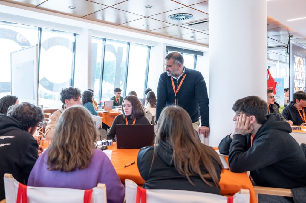 IDEE PER UN FUTURO SEMPRE PIU’ SOSTENIBILE. CONCLUSA LA TERZA EDIZIONE DI HACK YOUR TALENT CON OLTRE 100 GIOVANI CHE HANNO IMMAGINATO PROGETTI INNOVATIVI futuro,talent,giovani,progetti