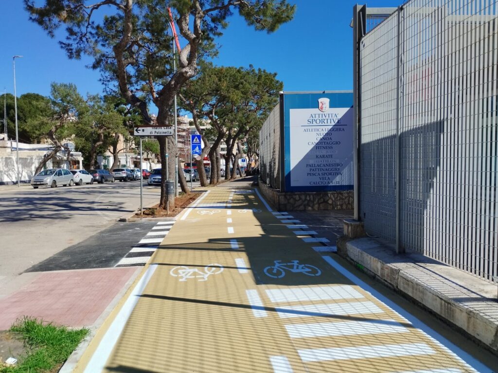 COMPLETATI I LAVORI DI MANUTENZIONE STRAORDINARIA DELLA PISTA CICLABILE CHE COLLEGA IL VARCO DELLA VITTORIA AL CUS lavori