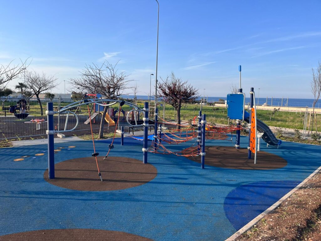 DOMANI A SANT'ANNA L’INAUGURAZIONE DELL’AREA VERDE DI VIA CONENNA AL TERMINE DEGLI INTERVENTI DI RIQUALIFICAZIONE E AMPLIAMENTO DEL VERDE E DELL’AREA LUDICA inaugurazione