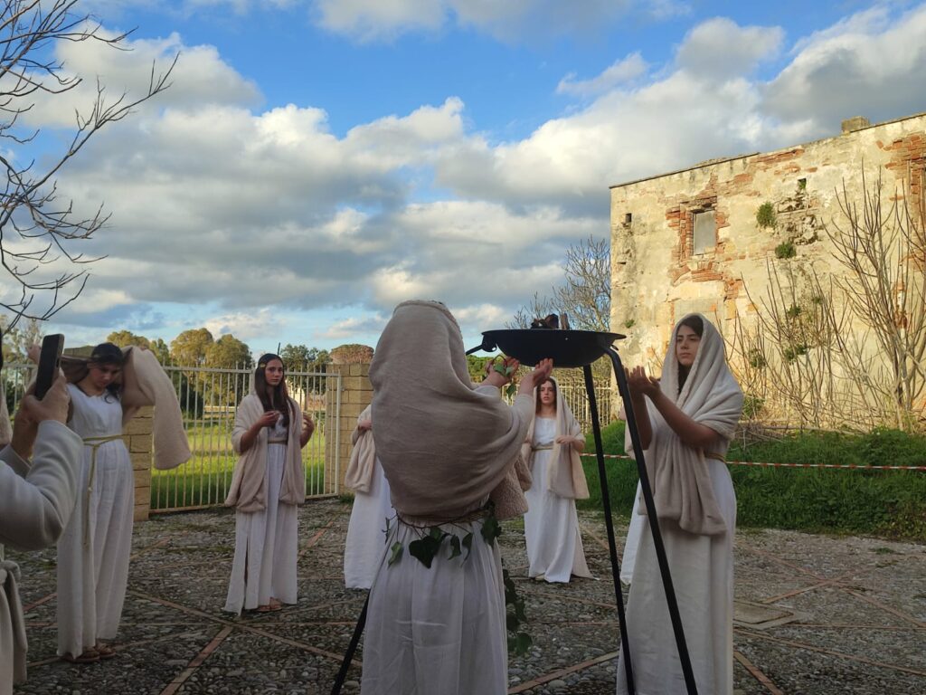 Le celebrazioni per la festa della donna hanno quasi sempre prediletto modalità stereotipate molto spesso prive di quella forza comunicativa capace di far arrivare il messaggio forte e chiaro a chi lo riceve. festa,donna