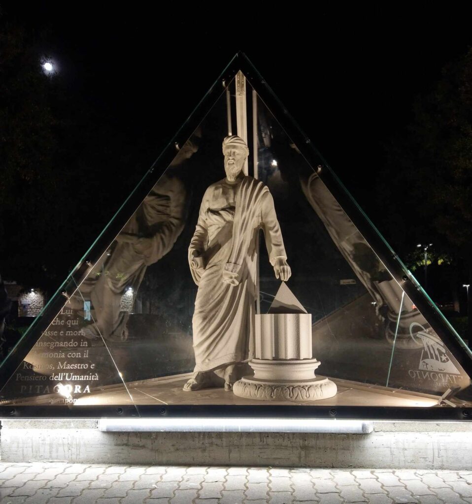 Le celebrazioni per la festa della donna hanno quasi sempre prediletto modalità stereotipate molto spesso prive di quella forza comunicativa capace di far arrivare il messaggio forte e chiaro a chi lo riceve. festa,donna