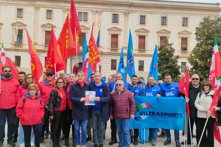 Manifestazione Cgil e Uil a Roma sabato 20: la presenza dalla Basilicata manifestazione,basilicata