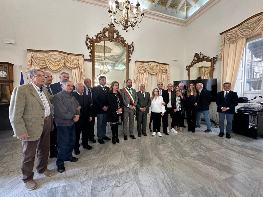 Il sindaco Rinaldo Melucci ha ricevuto a Palazzo di Città coloro che sono stati insigniti del prestigioso riconoscimento melucci,palazzo,citta