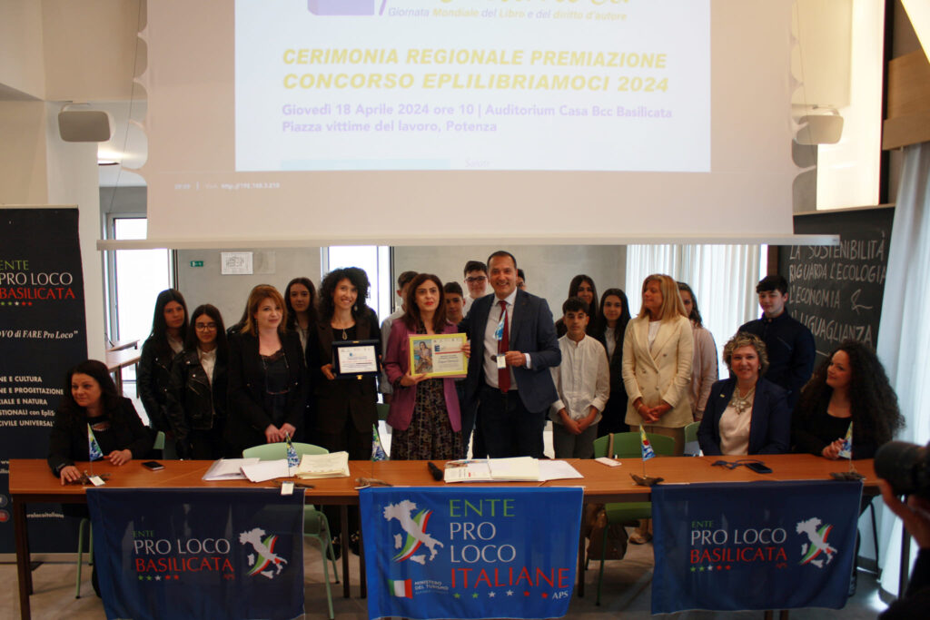 Consegnati a Potenza i premi ai vincitori lucani del concorso nazionale Eplibriamoci promosso da Ente Pro Loco Italiane potenza,lucani