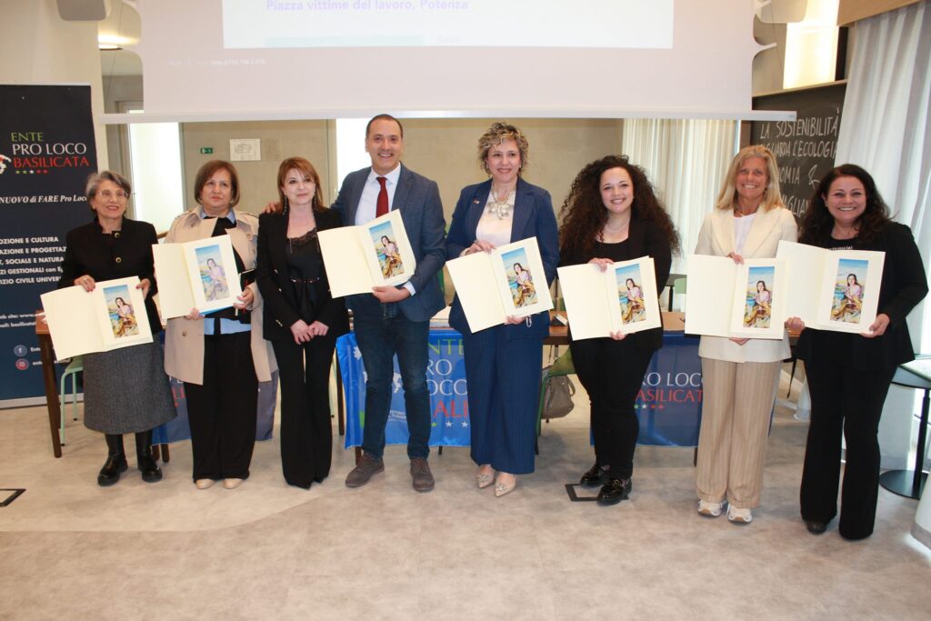 Consegnati a Potenza i premi ai vincitori lucani del concorso nazionale Eplibriamoci promosso da Ente Pro Loco Italiane potenza,lucani