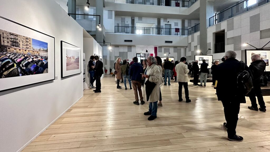 BARI PHOTO CONTEST - SGUARDO PERIFERICONEL TEATRO MARGHERITA FINO AL 12 MAGGIO I 36 SCATTI contest