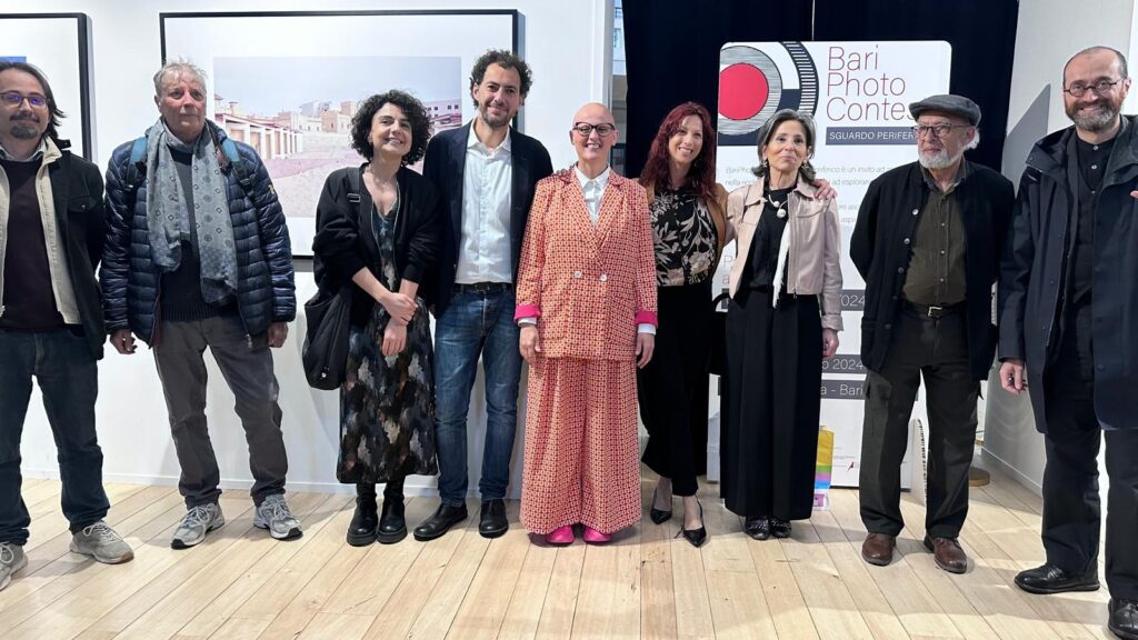 BARI PHOTO CONTEST - SGUARDO PERIFERICONEL TEATRO MARGHERITA FINO AL 12 MAGGIO I 36 SCATTI contest