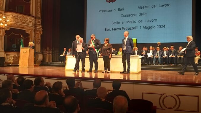 CONSEGNA-ONORIFICENZA-CAVALIERI-DEL-LAVORO-BARI
