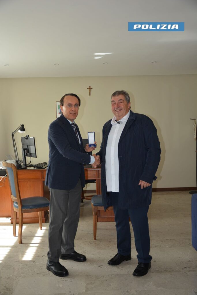 Consegnate le medaglie di commiato al personale in quiescenza medaglie,commiato