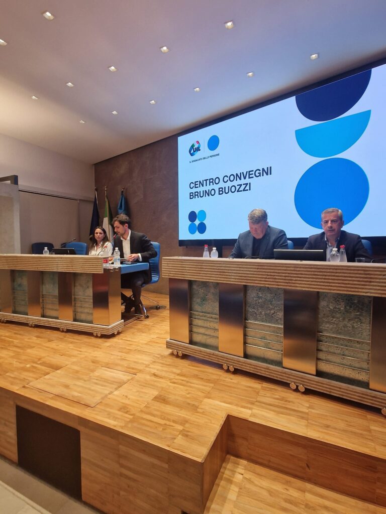 Uil: l’Intelligenza Artificiale è già qui. Cosa fare? artificiale,uil