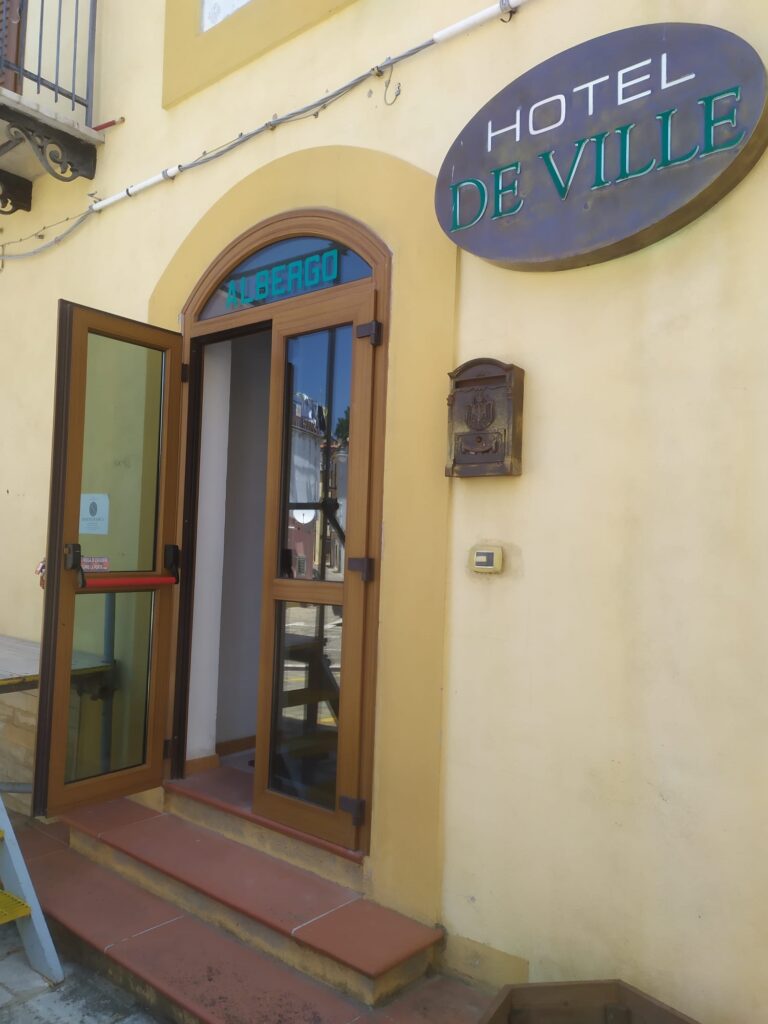Bando per la gestione dell’albergo comunale di Oliveto Lucano, scadenza manifestazione d’interesse il prossimo 01 luglio. manifestazione