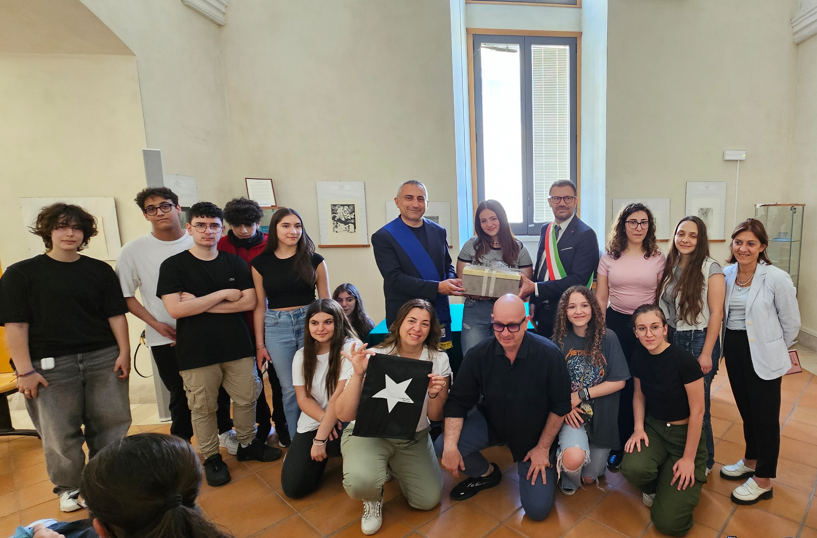 Caccia al tesoro per i 90 anni della biblioteca Stigliani organizzata dalla Provincia di Matera: entusiasmo alle stelle per gli alunni del liceo Duni. caccia,tesoro