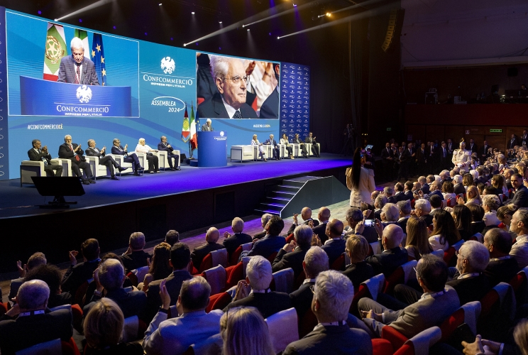 Assemblea Confcommercio: terziario motore economia. Delegazione Potenza, quota del 17,8% dell’intero settore terziario nella produzione del Valore Aggiunto regionale potenza