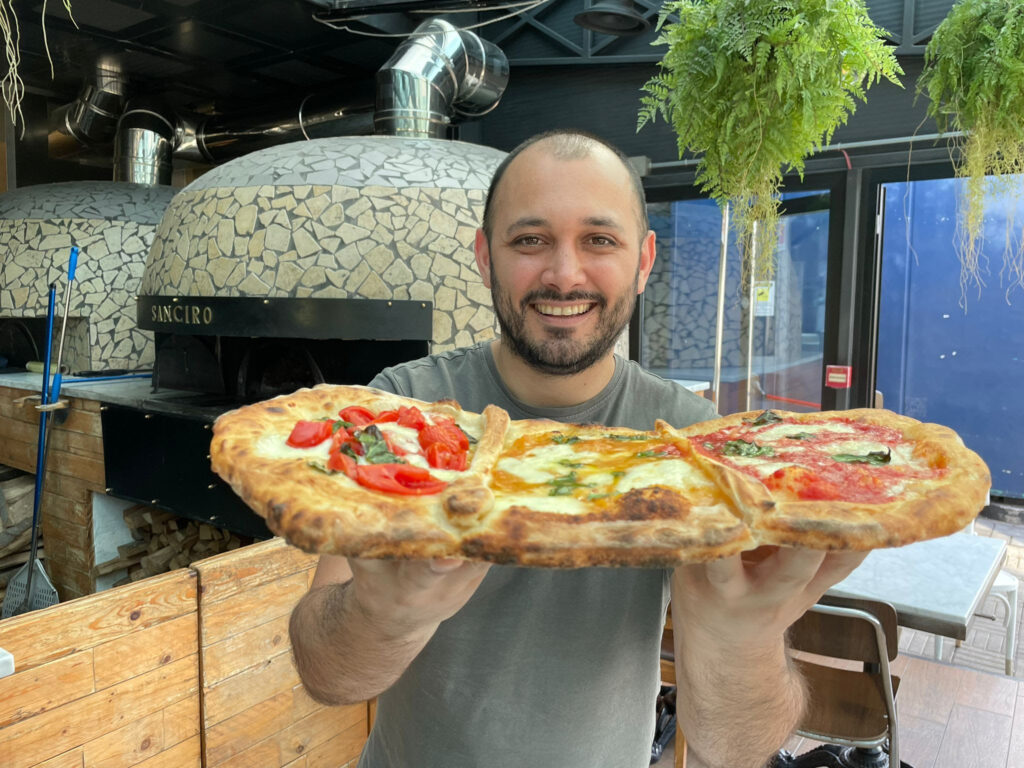 GIORNATA MONDIALE DEL POMODORO, CHEF CIRO PROPONE LA PIZZA AI TRE POMODORI IL 15 GIUGNO pomodoro