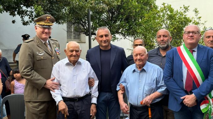 Consegna_pergamena_reduci_seconda_guerra_mondiale
