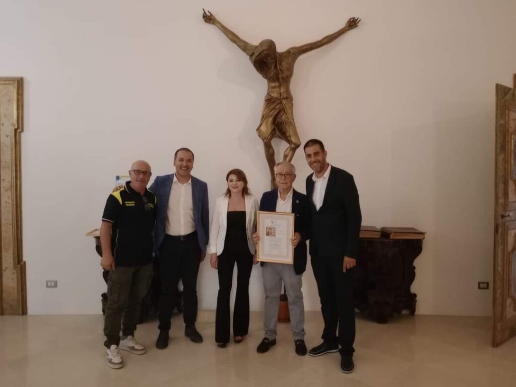 Donato dalla Rete Associativa Ente Pro Loco Italiane un dipinto alla Madonna della Bruna di Matera madonna