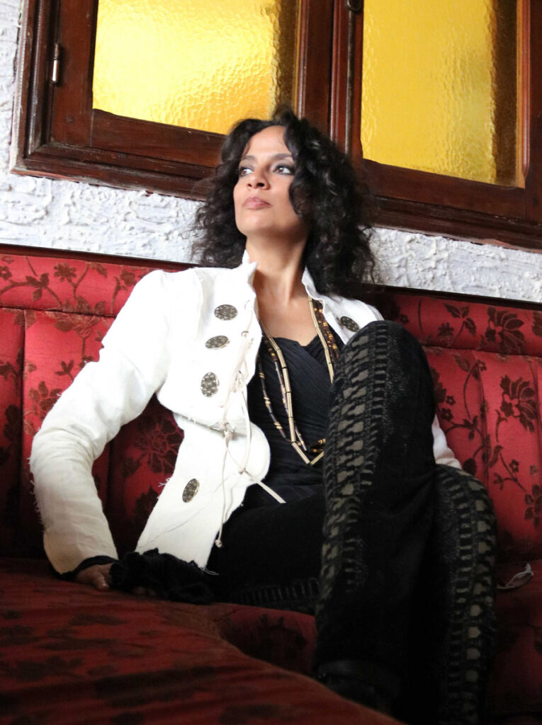 Da sabato 6 a lunedì 8 luglio - la cantante, attrice e scrittrice Saba Anglana a Bari, Lecce e Campi Salentina per presentare il romanzo "La signora Meraviglia" (Sellerio cantante
