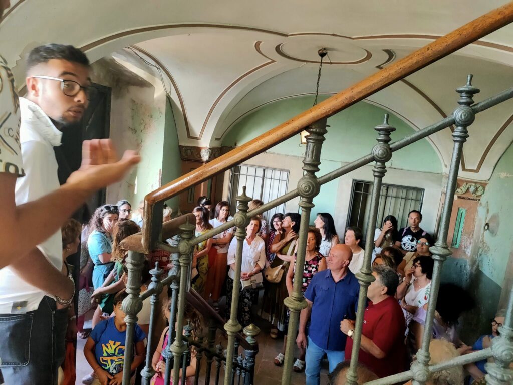 Acerenza scopre le sue radici: trionfo per l'iniziativa "Turista nel tuo paese" turista