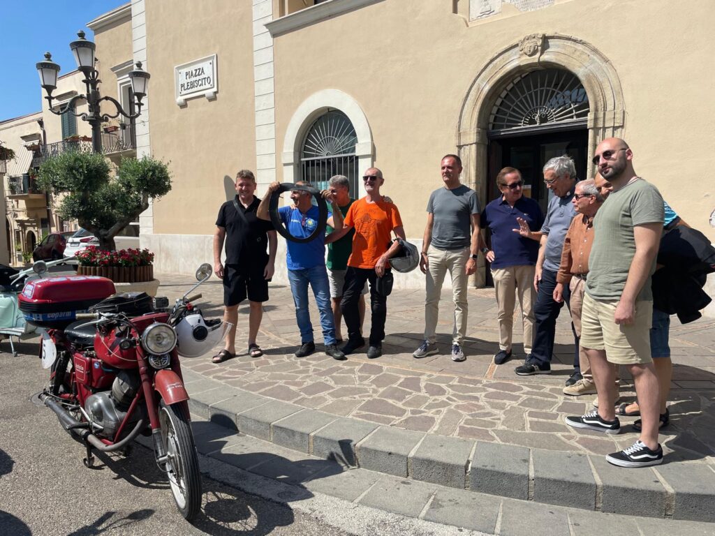 Luciano in moto da Ferrandina a Gadvos e ritorno ferrandina