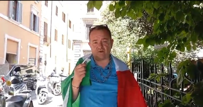 Emergenza carceri: Protesta Di Giacomo (S.PP.) incatenato davanti Ministero Giustizia giustizia