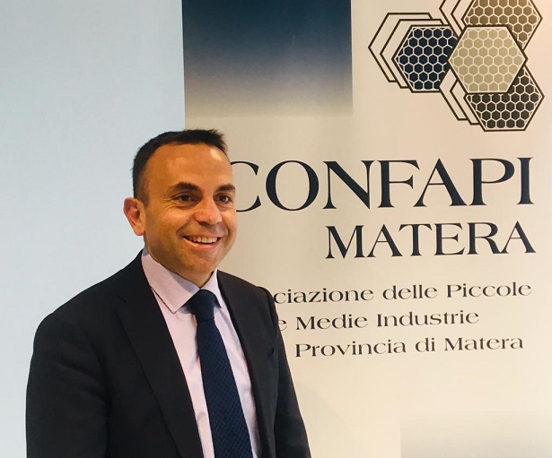 Obbligo di utilizzo di materiali riciclati nel settore edile stradale settore