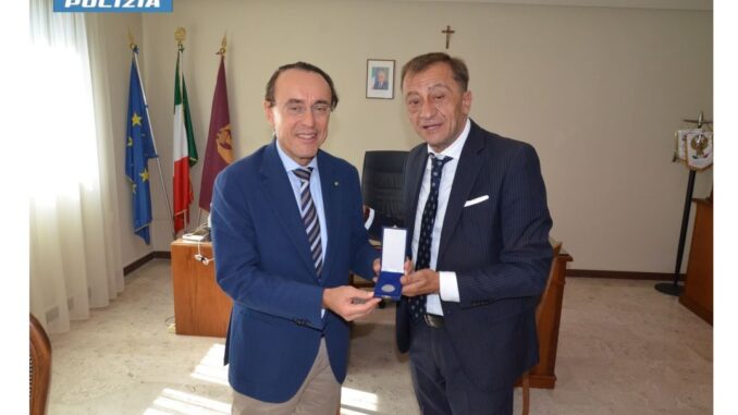 Questore Ferrari e Sost.Comm.C. D'Elia 2