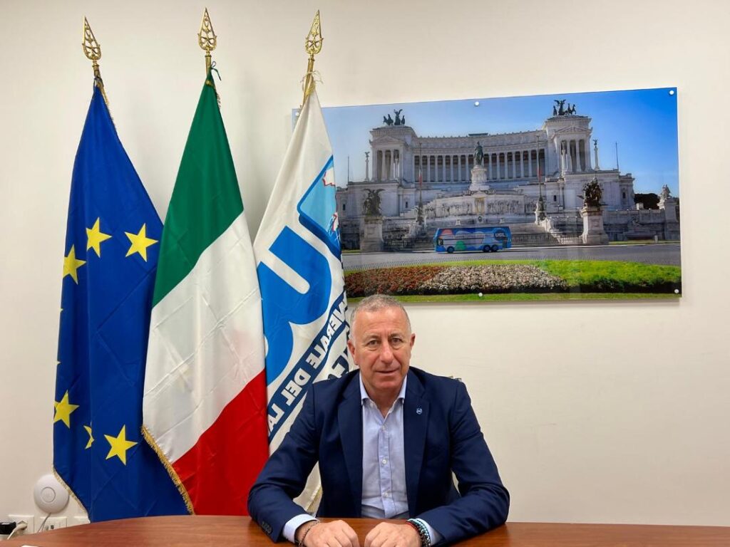 Auto, Spera (Ugl Metalmeccanici):”Sosteniamo l’iniziativa del ministro Urso su revisione stop produzione veicoli endotermici”.