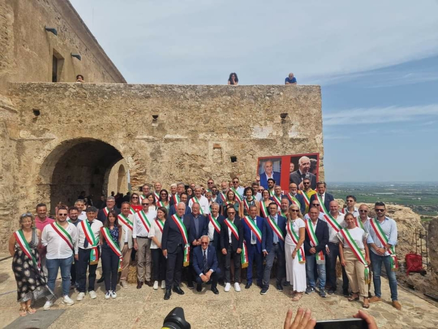 Chiude con il botto la tre giorni dedicata al "Festival Nazionale dei Borghi più belli d'Italia", che ha avuto luogo nel territorio rocchese e in quello di Oriolo. festival