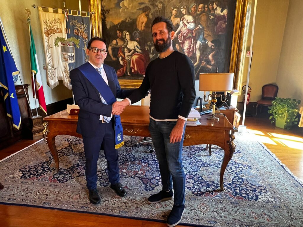 Provincia di Matera: passaggio di consegne tra il facente funzioni, Emanuele Pilato, il presidente neo eletto, Francesco Mancini. “Sinergia, collaborazione e programmazione” presidente