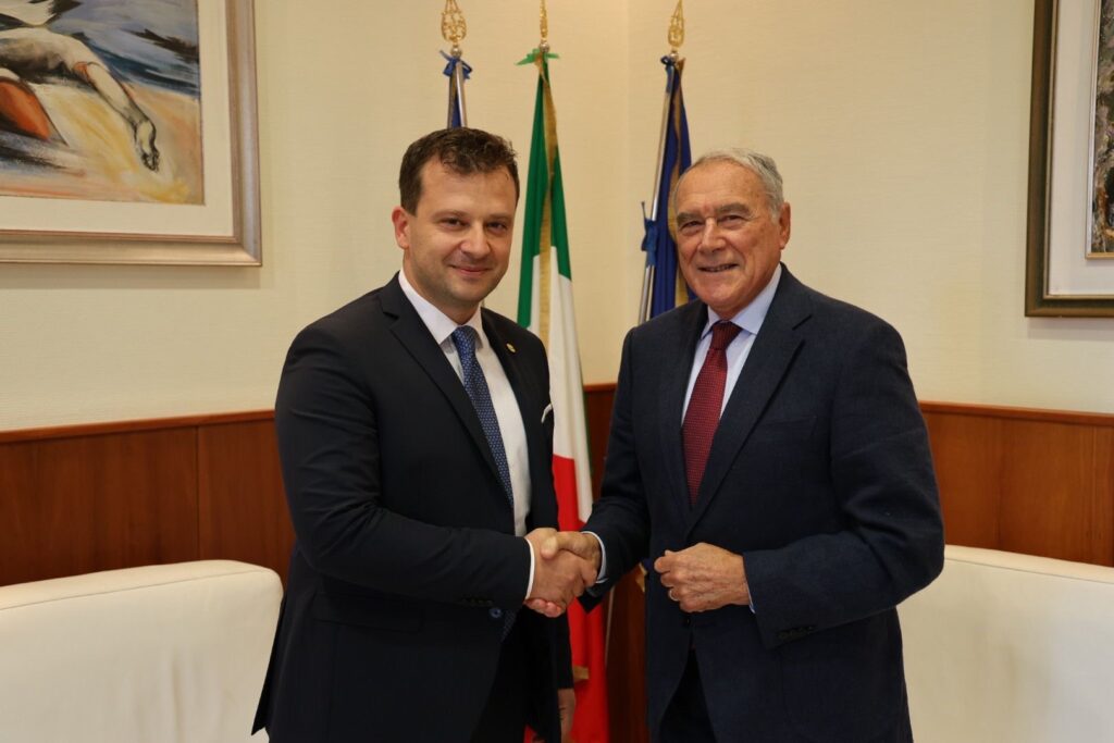 La Provincia di Potenza illumina la via della legalità